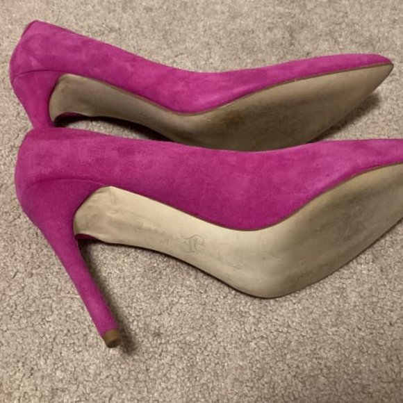 Ivanka Trump Fuchsia Suede Size 9 Pumps - Picture 2 of 2
